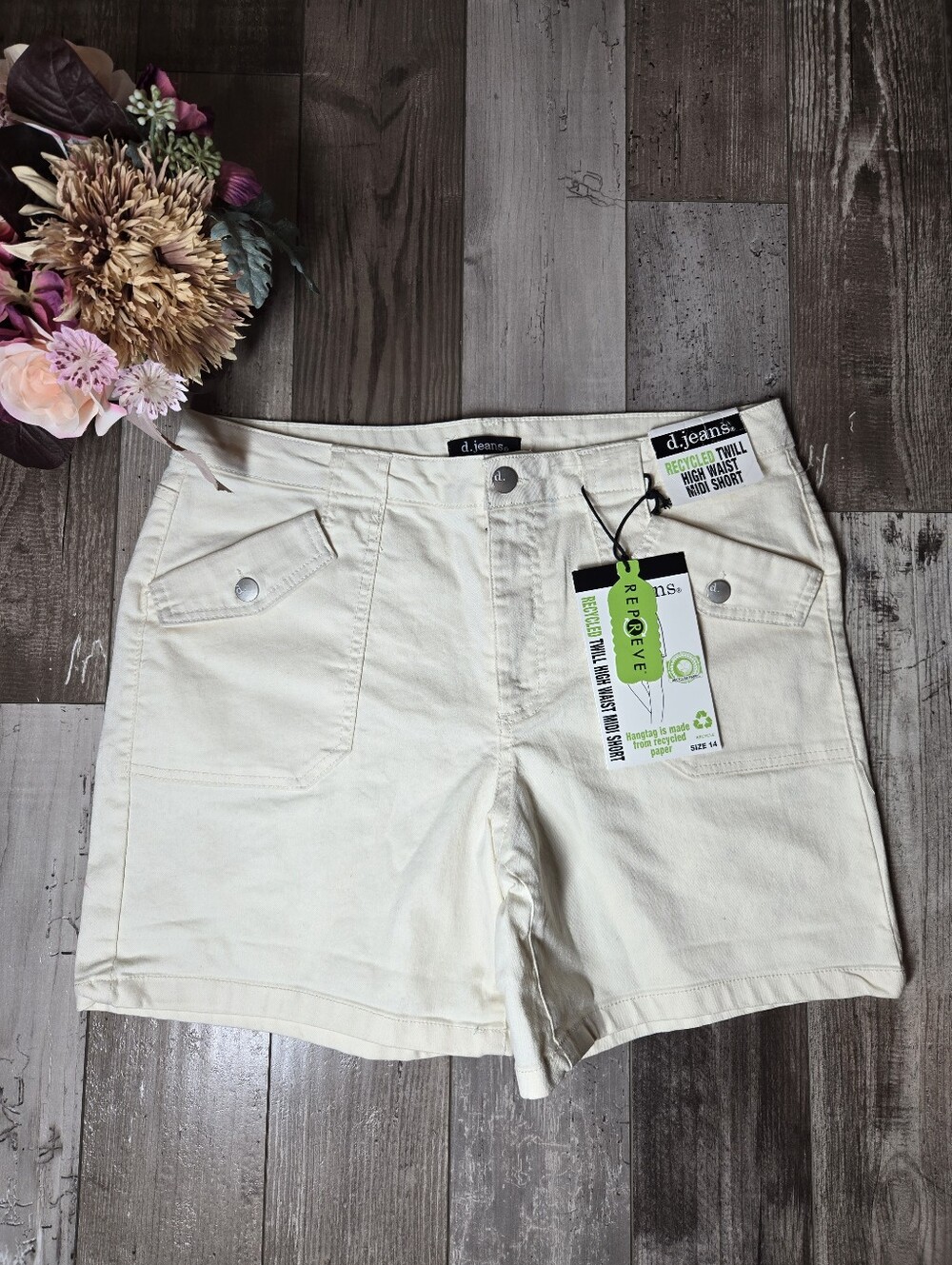 NWT d.jeans Antique White High‑Rise Repreve Twill Midi Shorts – Women’s 14